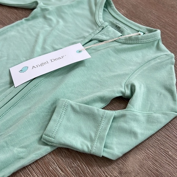 Angel Dear light green pistachio bamboo footie sleeper 0-3 3-6 months - Picture 3 of 5
